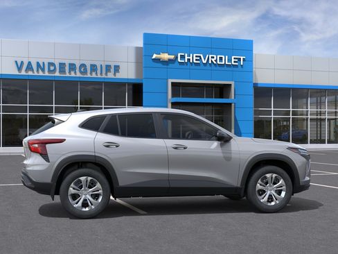 New 2026 Chevrolet Trax LS FWD image 5