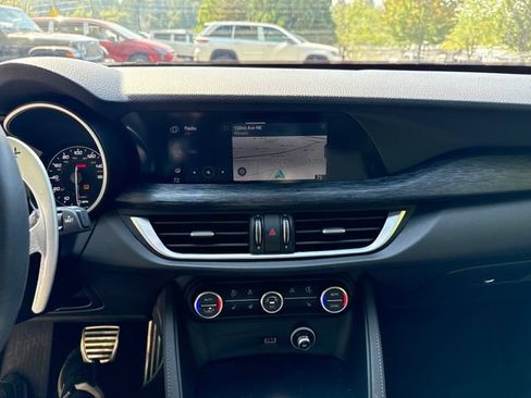 Used 2023 Alfa Romeo Stelvio Sprint AWD/4WD image 21