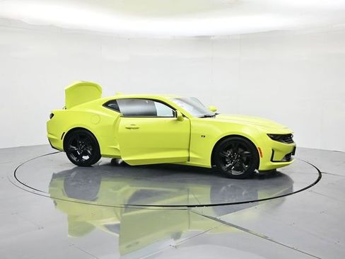 Used 2021 Chevrolet Camaro LT w/ RS Package image 47