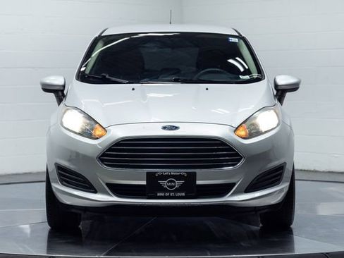 Used 2018 Ford Fiesta SE image 5