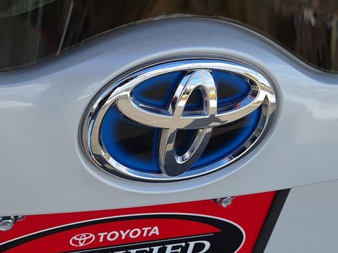 Certified 2022 Toyota Prius Prime XLE image 29