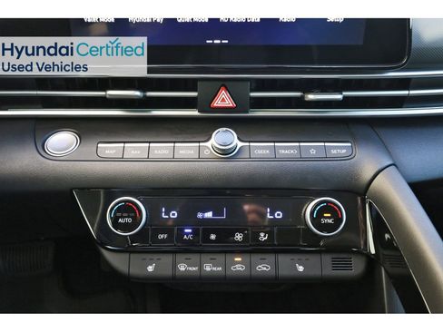 Certified 2025 Hyundai Elantra SEL image 27
