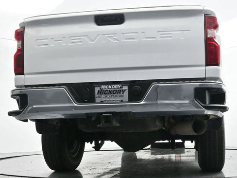 Used 2021 Chevrolet Silverado 2500 LT w/ Z71 Off-Road Package image 48