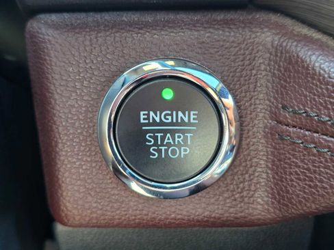 Used 2024 Ford Expedition Limited image 35