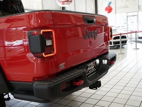 Used 2021 Jeep Gladiator Rubicon image 15