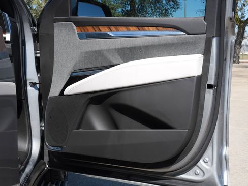 New 2026 Cadillac Escalade Platinum Sport w/ LPO, ONYX Package image 29