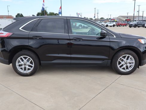 Used 2024 Ford Edge SEL w/ Convenience Package AWD/4WD image 4