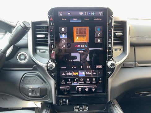 New 2026 RAM 2500 Laramie AWD/4WD image 29