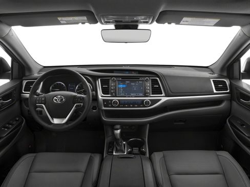 Used 2018 Toyota Highlander Limited Platinum AWD/4WD image 7