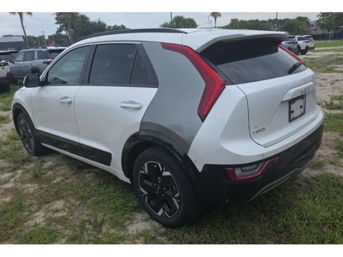 Used 2023 Kia Niro Wave FWD image 4