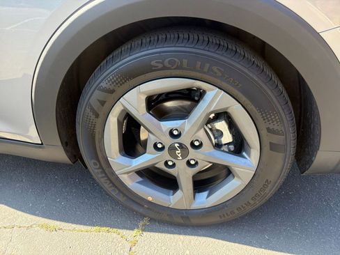 Used 2025 Kia K4 LXS image 30