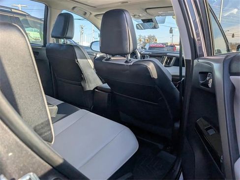 Used 2017 Toyota RAV4 Limited image 24
