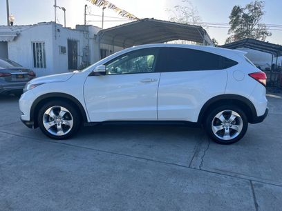 Used 2016 Honda HR-V EX