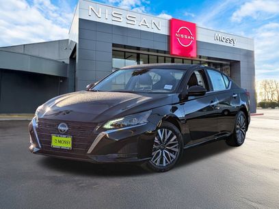 New 2025 Nissan Altima 2.5 SV