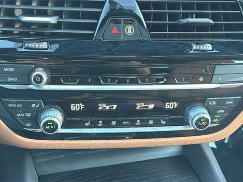 Used 2023 BMW 540i w/ Premium Package image 36