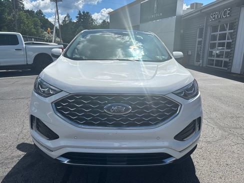 Used 2021 Ford Edge Titanium w/ Equipment Group 301A AWD/4WD image 2