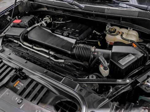 Used 2021 Chevrolet Silverado 1500 Custom image 50