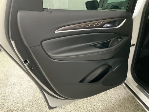 Used 2024 Buick Enclave Avenir w/ Avenir Technology Package image 17