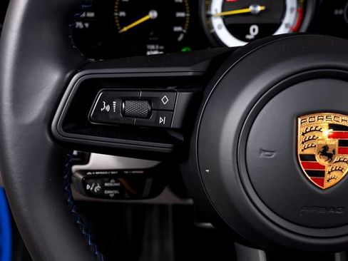 Used 2022 Porsche 911 GT3 RWD image 36