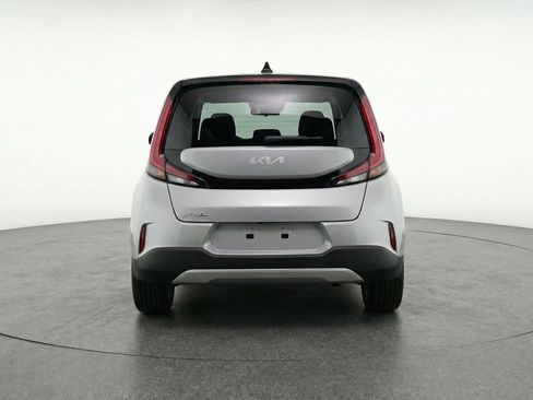 Used 2025 Kia Soul LX w/ LX Technology Package FWD image 7