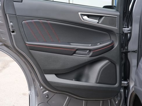 Used 2022 Ford Edge ST-Line w/ Class II Trailer Tow Package image 24