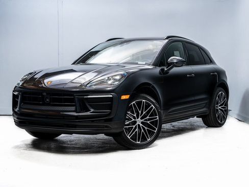 New 2026 Porsche Macan image 1