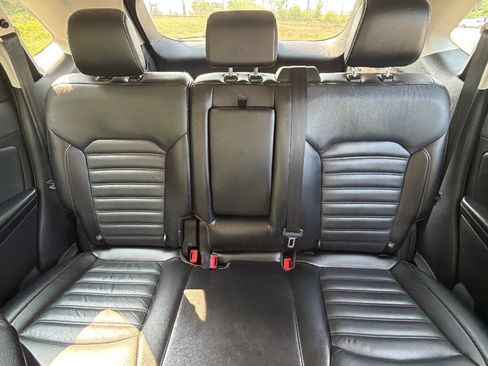 Used 2016 Ford Edge SEL w/ Equipment Group 201A AWD/4WD image 13