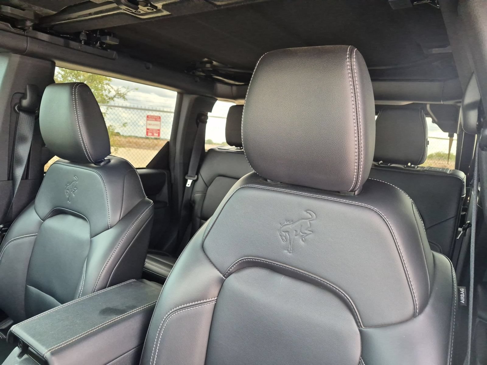 Used 2025 Ford Bronco Outer Banks AWD/4WD image 13