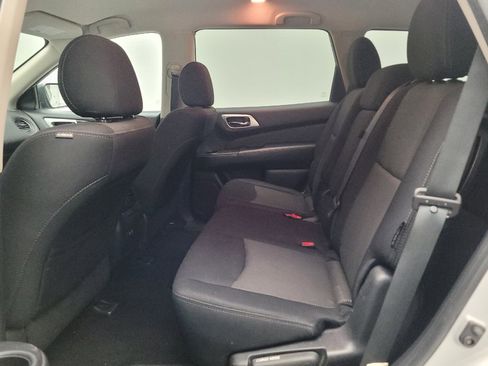 Used 2019 Nissan Pathfinder S FWD image 18