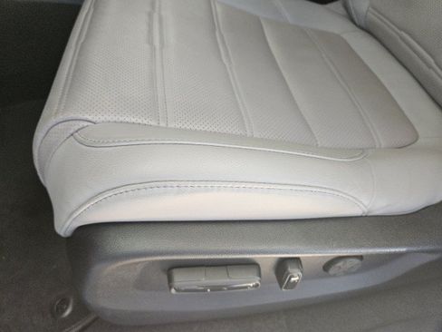 Used 2021 Honda CR-V Touring image 31