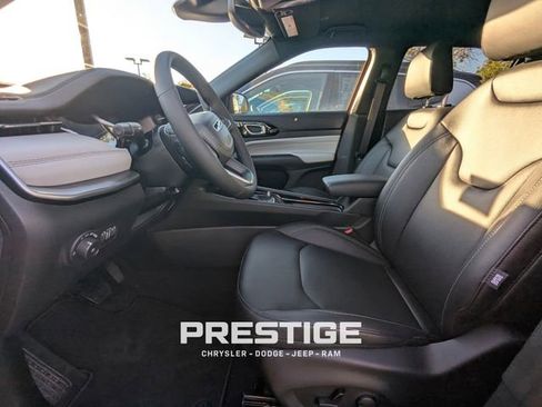 New 2026 Jeep Compass Limited image 5