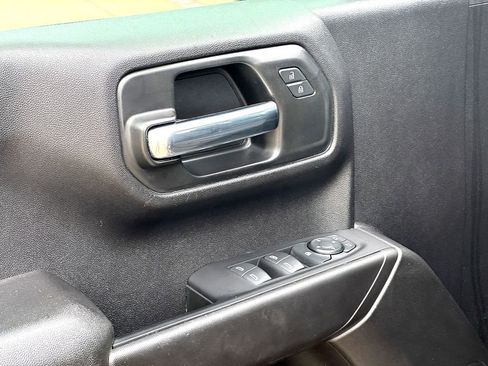 Used 2022 Chevrolet Silverado 1500 Custom AWD/4WD image 12