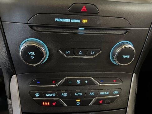 Used 2017 Ford Edge SEL w/ Equipment Group 201A image 17