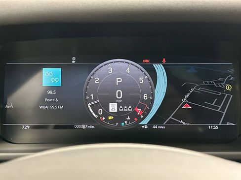 Used 2025 Land Rover Defender 110 S image 15