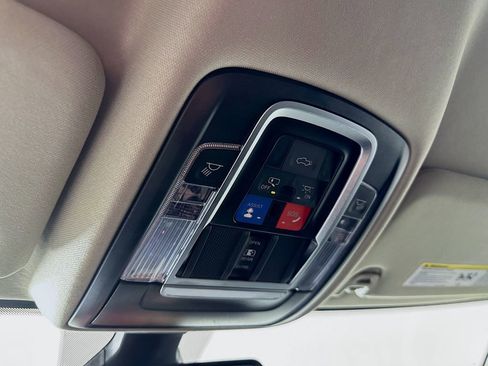 Used 2024 RAM 3500 Laramie w/ Towing Technology Group image 32