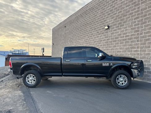 Used 2018 RAM 2500 Laramie w/ Cold Weather Group image 4