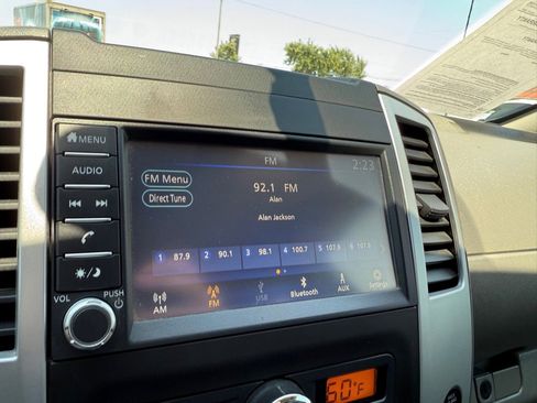 Used 2021 Nissan Frontier SV w/ Midnight Edition Floor Mats image 31