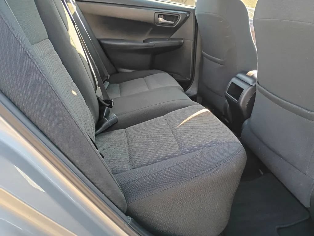 Used 2015 Toyota Camry LE FWD image 17