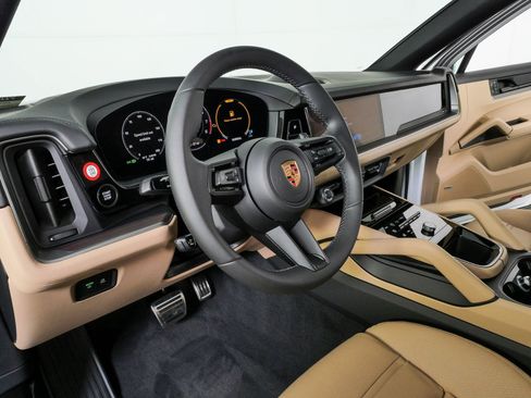 New 2026 Porsche Cayenne S AWD/4WD image 4