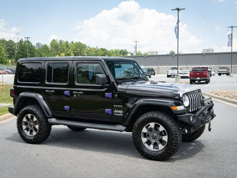 Used 2021 Jeep Wrangler Unlimited Sahara AWD/4WD image 12