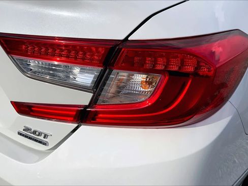 Used 2021 Honda Accord Touring image 30