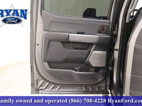 Used 2023 Ford F250 Lariat w/ Chrome Package image 9