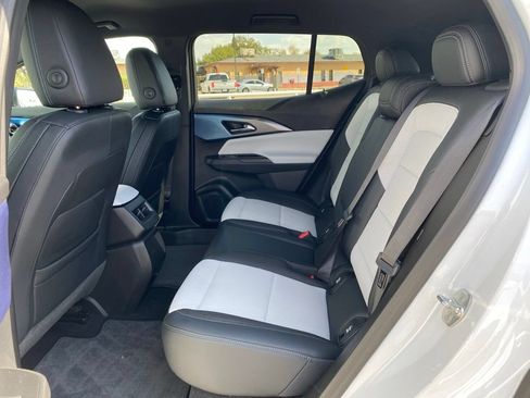 Used 2024 Chevrolet Equinox EV LT w/ LPO, Blackout Package FWD image 28