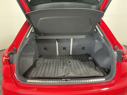 Used 2024 Audi Q3 2.0T Premium image 30