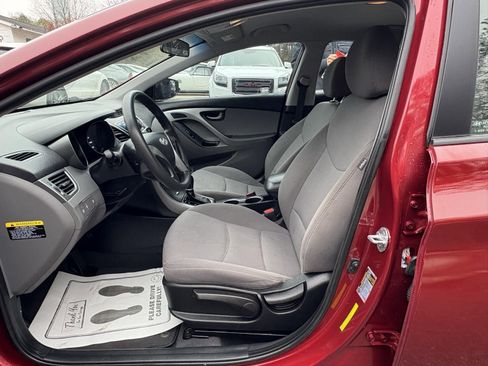 Used 2016 Hyundai Elantra SE image 17