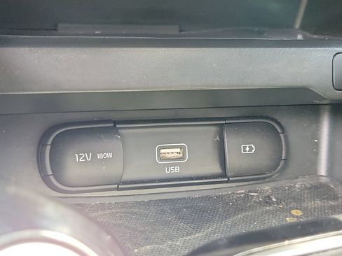 Used 2022 Kia Soul Turbo FWD image 26