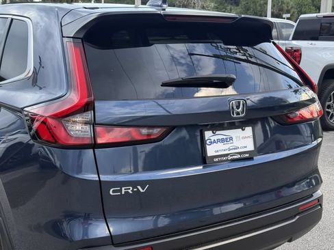 Used 2025 Honda CR-V EX image 11