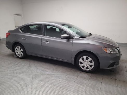 Used 2016 Nissan Sentra SV FWD image 11