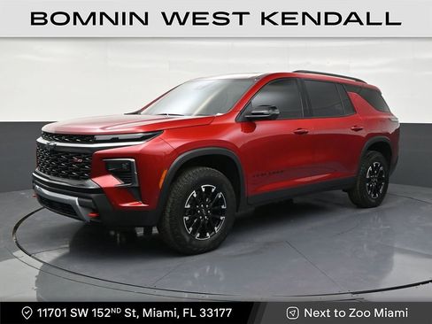 Used 2025 Chevrolet Traverse Z71 w/ Enhanced Driving Package image 1