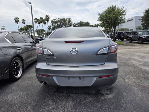 Used 2013 MAZDA MAZDA3 i SV w/ Convenience Pkg FWD image 2